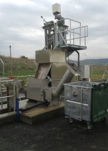 installation of a vertical bar screen at the inlet of a wastewater treatment plant by equipwater